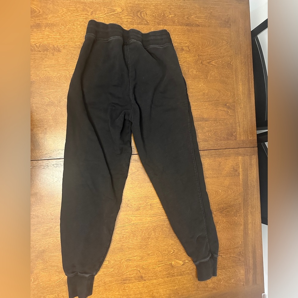 Outdoor Voices Joggers - Picture 4 of 4